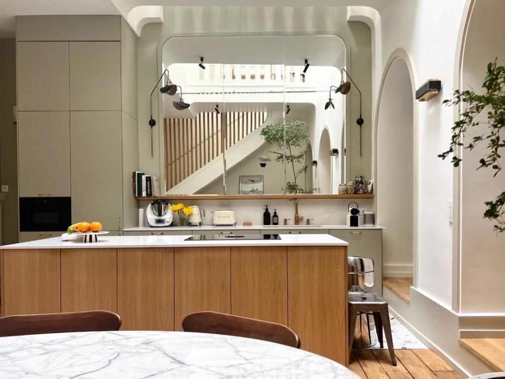 Private visit Marie-Virginie and Arthur, Vanessa Faivre, Paris, text and photo Billie Blanket