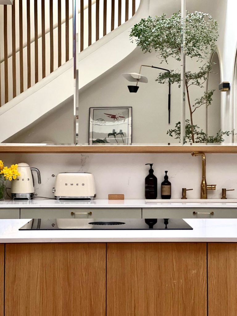 Private visit Marie-Virginie and Arthur, Vanessa Faivre, Paris, text and photo Billie Blanket