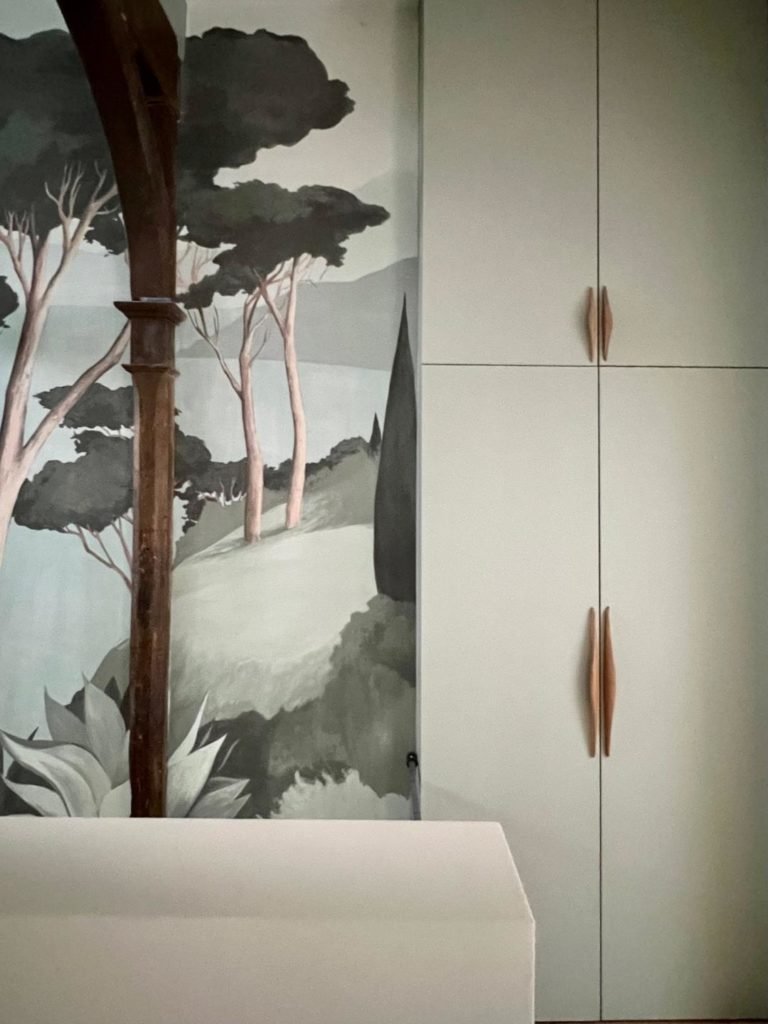 Private visit Marie-Virginie and Arthur, Vanessa Faivre, Paris, text and photo Billie Blanket