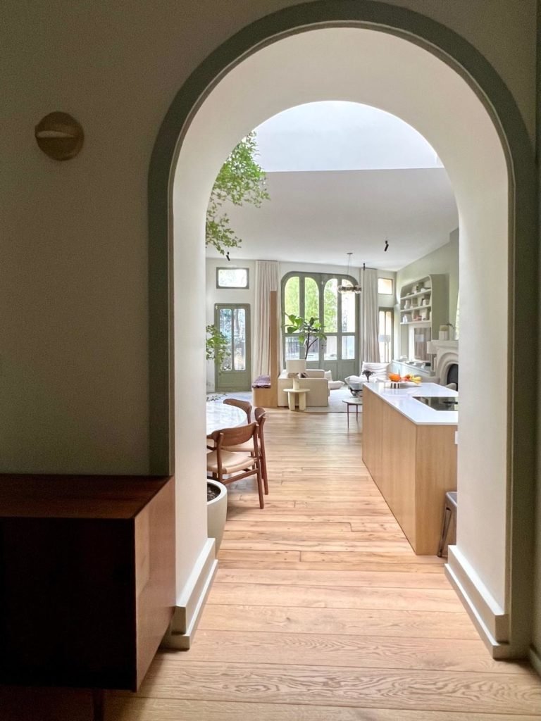 Private visit Marie-Virginie and Arthur, Vanessa Faivre, Paris, text and photo Billie Blanket