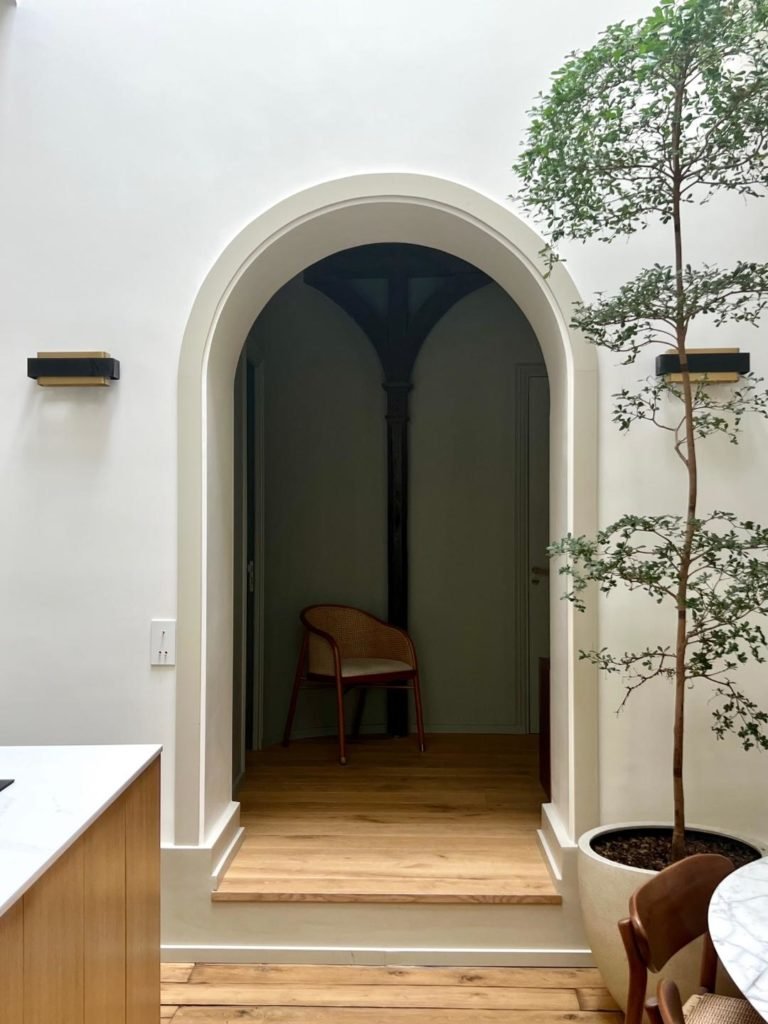 Private visit Marie-Virginie and Arthur, Vanessa Faivre, Paris, text and photo Billie Blanket