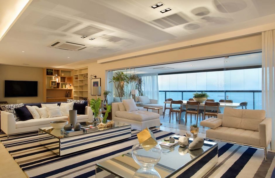 decorative objects for coffee table