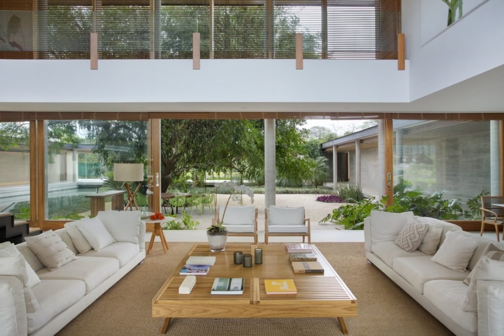 decorative objects for coffee table