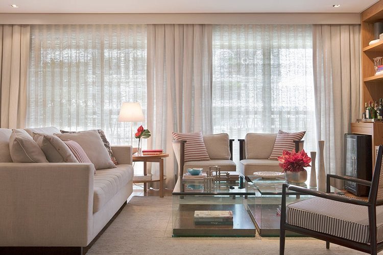 How to decorate a coffee table