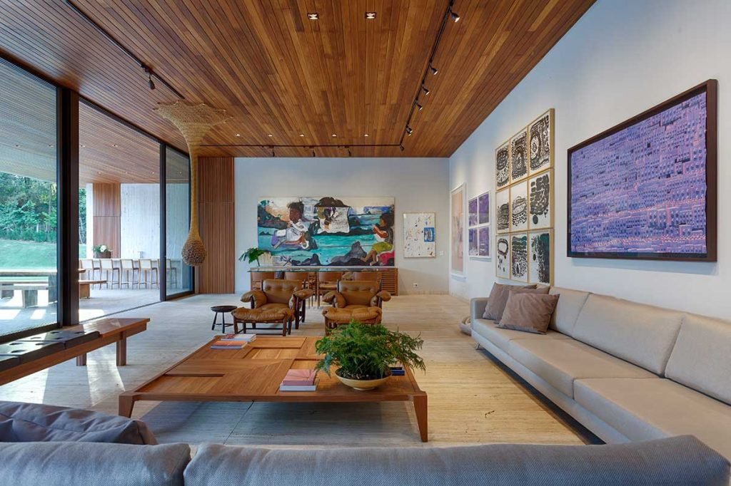 how to decorate a coffee table