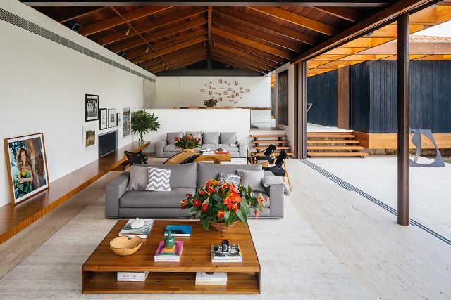 decorative objects for coffee table