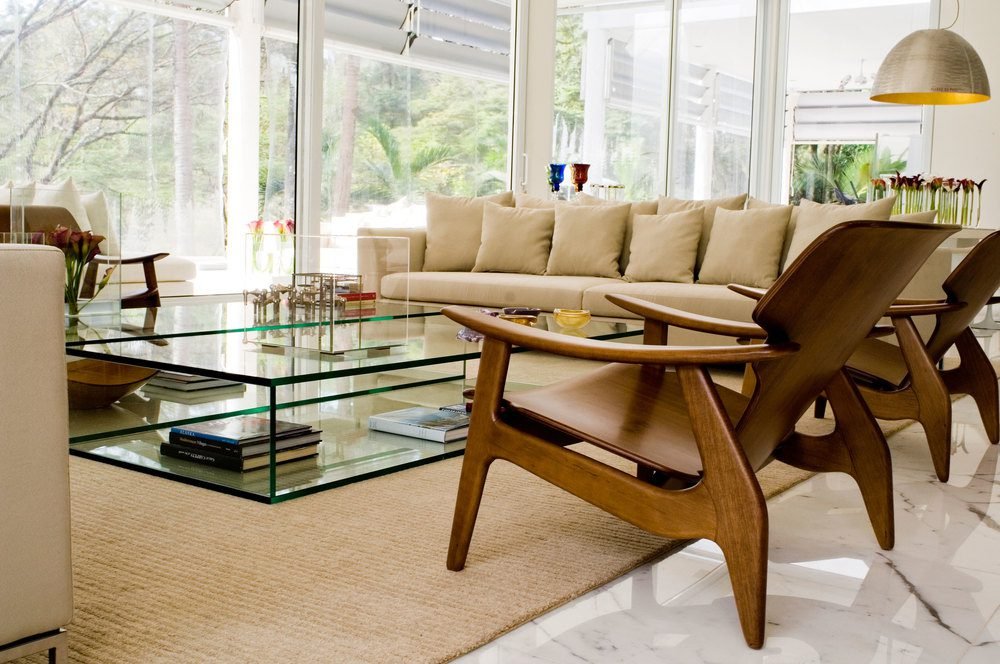 how to decorate a coffee table