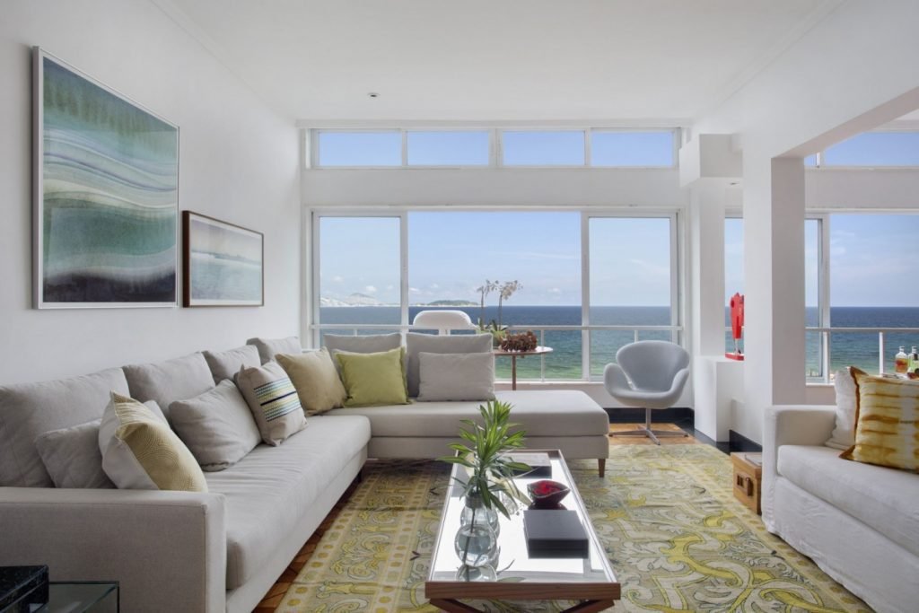 decorative objects for coffee table