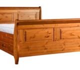 The layout of the bedroom with solid wood furniture